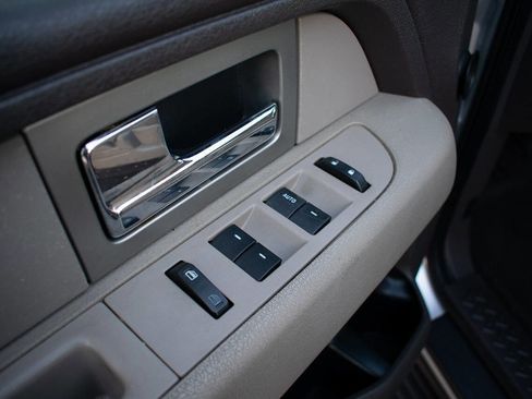 Used 2010 Ford F150 XLT image 13