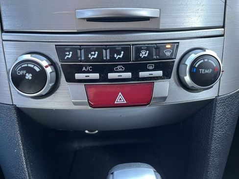 Used 2013 Subaru Outback 2.5i Premium w/ All-Weather Pkg image 18