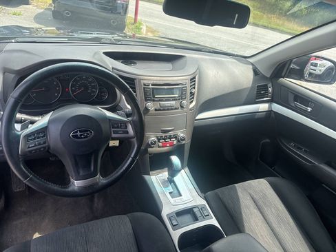 Used 2013 Subaru Outback 2.5i Premium w/ Popular Pkg 1A AWD/4WD image 12