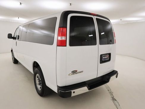 Used 2024 Chevrolet Express 3500 LT w/ LT Preferred Equipment Group image 21