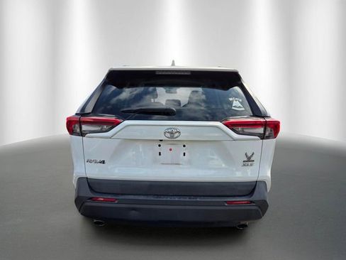 Used 2021 Toyota RAV4 XLE FWD image 5
