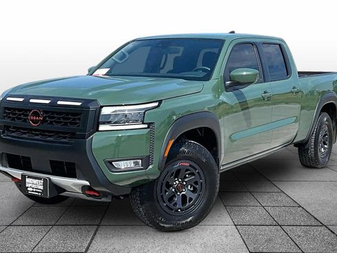 Used 2025 Nissan Frontier PRO-4X AWD/4WD image 1