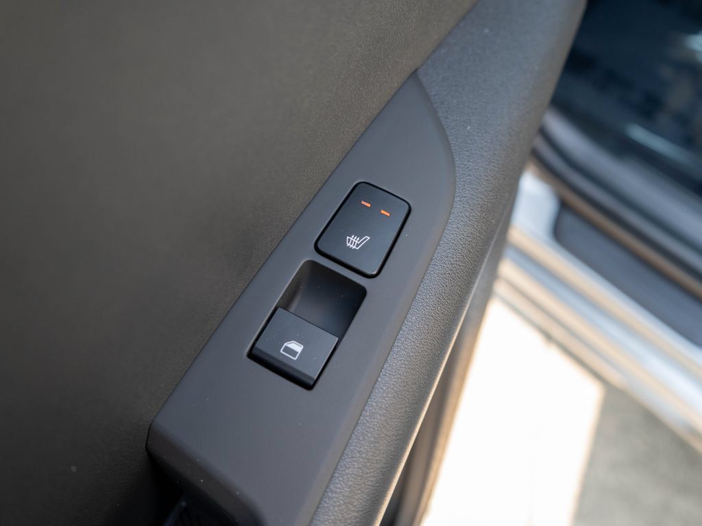 New 2026 Kia Niro Wind w/ Wind Preserve Package FWD image 13