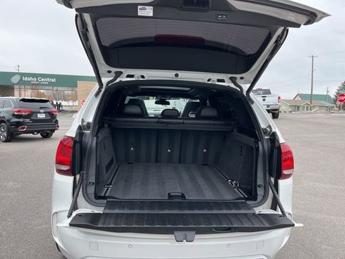 Used 2017 BMW X5 M AWD/4WD image 33