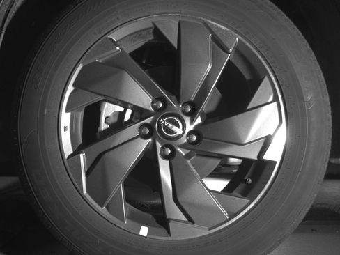 Used 2025 Nissan Rogue SV image 12