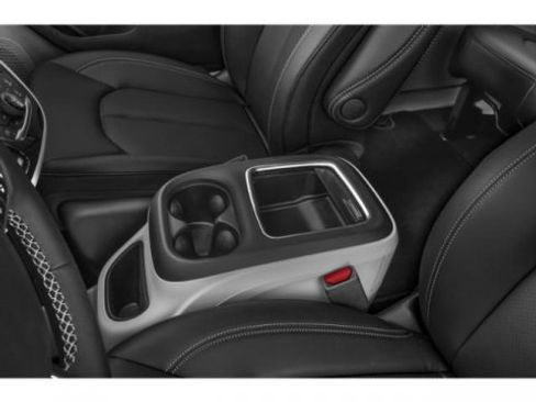 Used 2024 Chrysler Pacifica Touring-L w/ S Appearance Package image 17