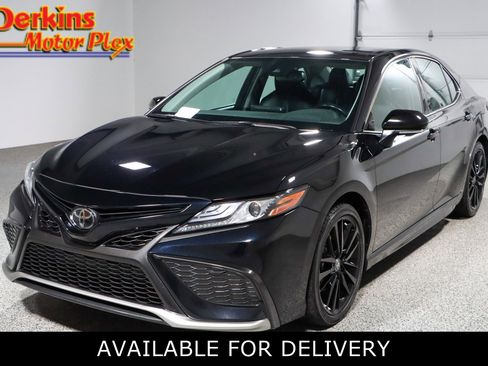 Used 2024 Toyota Camry XSE FWD image 1