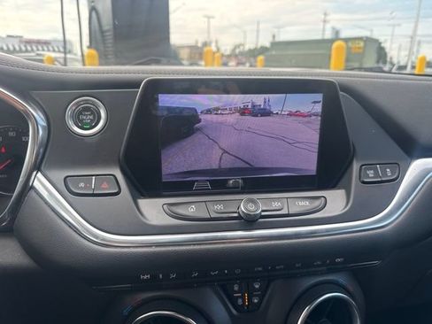Used 2021 Chevrolet Blazer LT FWD image 13