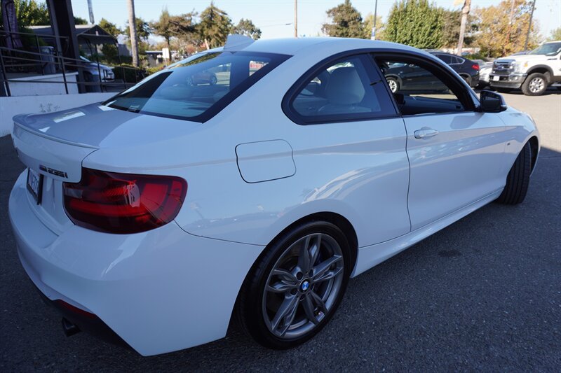 Used 2014 BMW M235i Coupe RWD image 8
