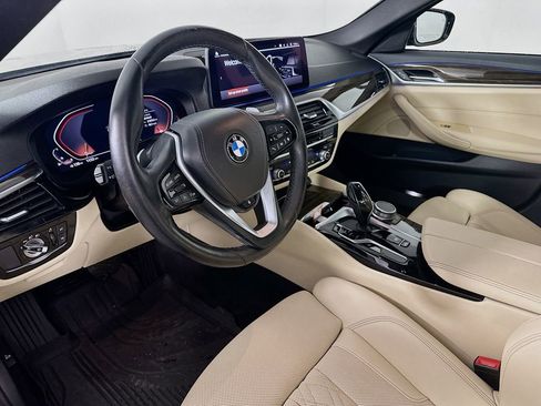 Used 2021 BMW 530i xDrive w/ Convenience Package image 13