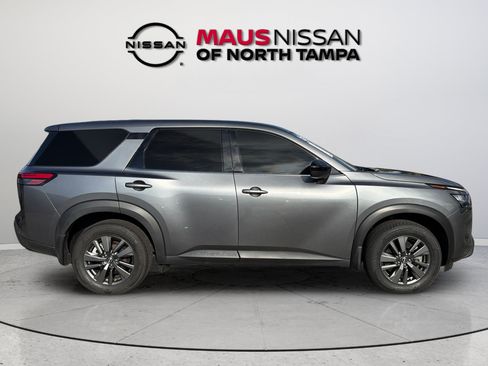 Certified 2023 Nissan Pathfinder S FWD image 9