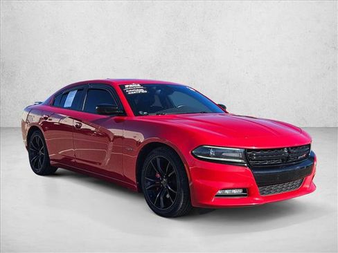 Used 2016 Dodge Charger R/T w/ Plus Group image 3