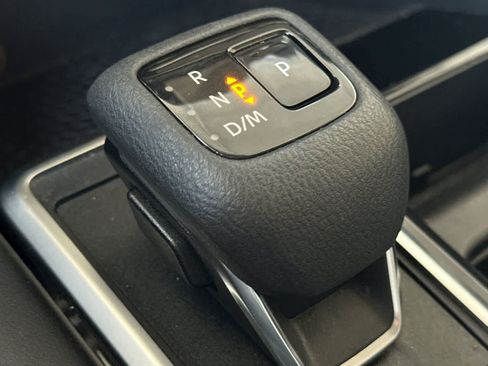 Used 2024 Nissan Pathfinder SV FWD image 22