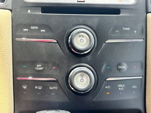 Used 2016 Ford Taurus SEL w/ Equipment Group 201A FWD image 35