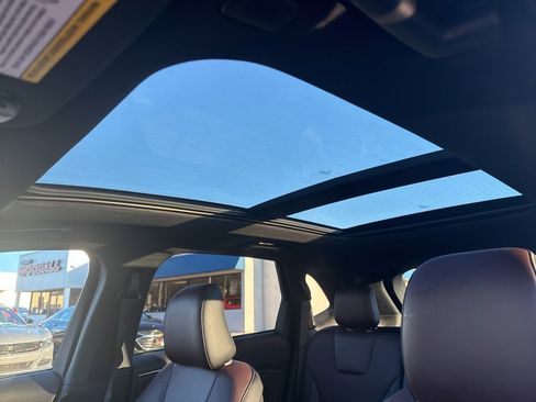 Used 2022 Ford Edge Titanium w/ Equipment Group 301A image 18