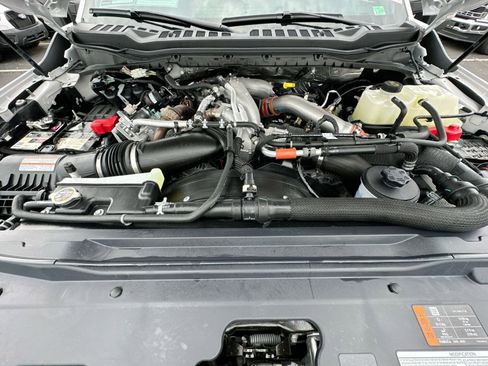 Used 2024 Ford F250 Lariat w/ Black Appearance Package image 38