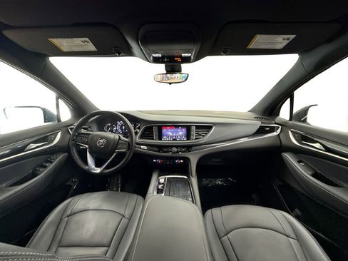Used 2024 Buick Enclave Premium image 19