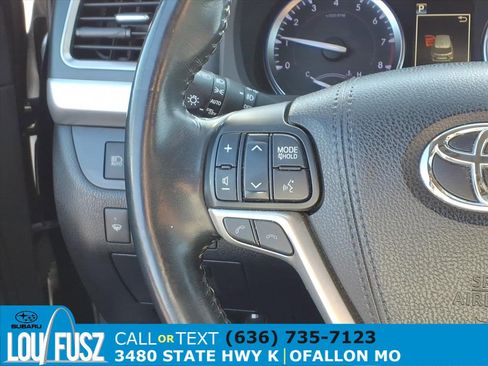 Used 2018 Toyota Highlander Limited image 19