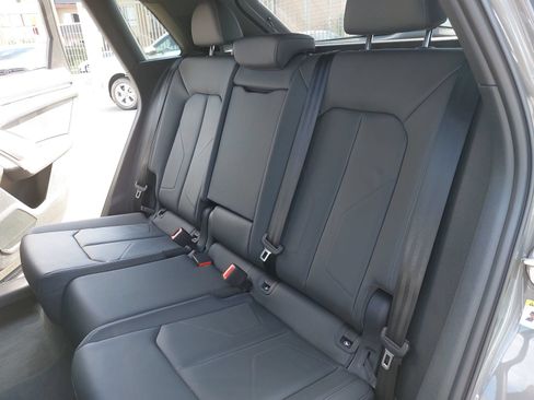 Certified 2025 Audi Q3 2.0T Premium w/ Convenience Package AWD/4WD image 14