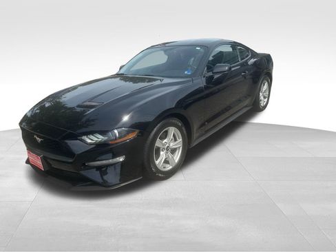 Used 2020 Ford Mustang Coupe RWD image 2