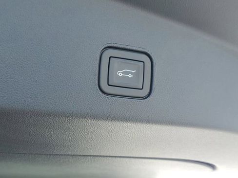 New 2026 Cadillac Lyriq Premium Luxury image 13