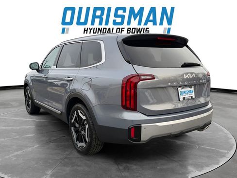 Used 2023 Kia Telluride S image 4