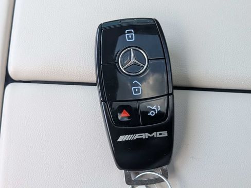 Used 2025 Mercedes-Benz GLE 53 AMG 4MATIC image 33