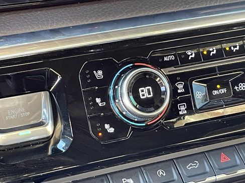 Used 2024 GMC Sierra 1500 Denali w/ Technology Package image 18