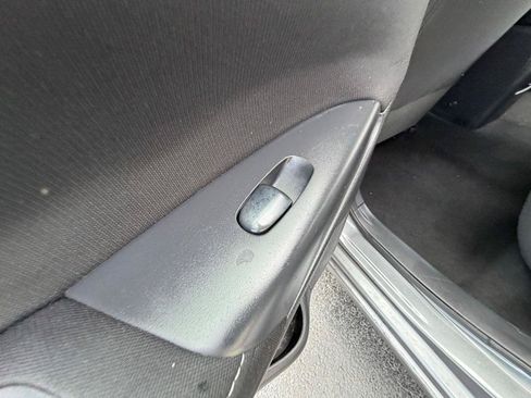 Used 2015 Nissan Sentra SV FWD image 12