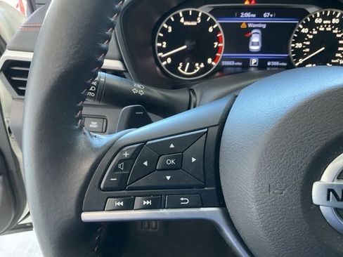 Used 2022 Nissan Altima 2.5 SR image 10