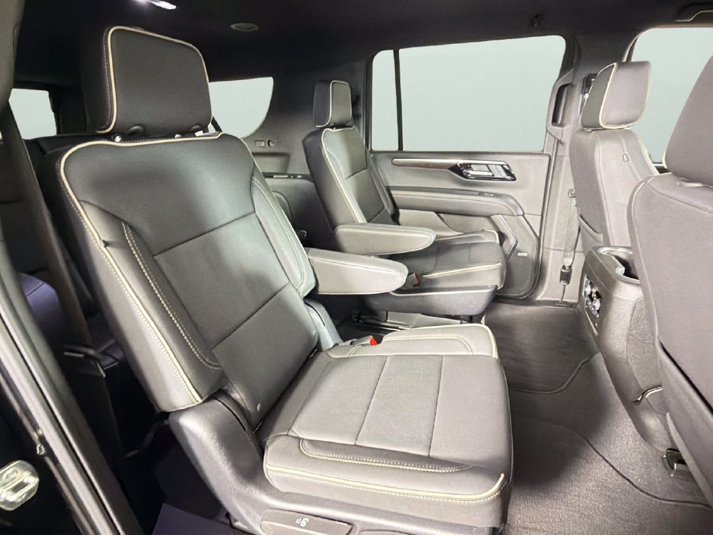 Certified 2025 Chevrolet Suburban Premier RWD image 34
