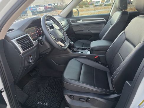 Used 2023 Volkswagen Atlas SE image 23