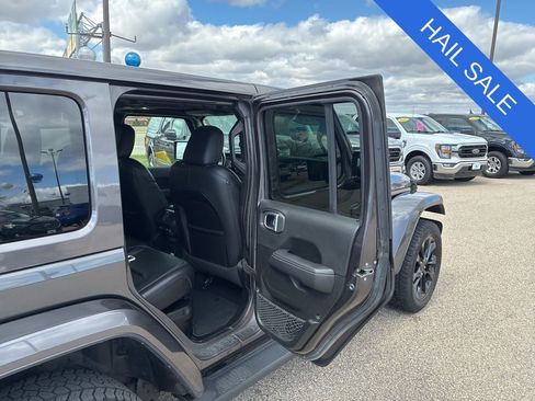 Used 2021 Jeep Wrangler Unlimited Sahara w/ Cold Weather Group AWD/4WD image 46
