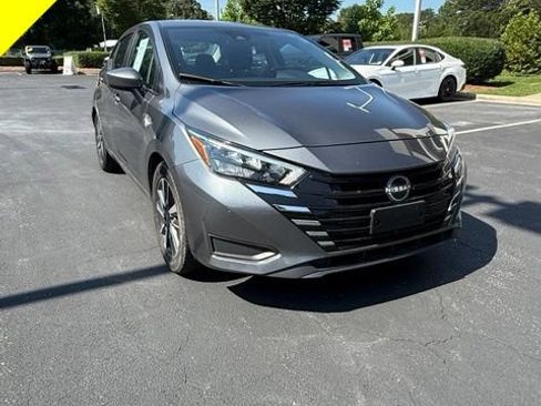 Used 2025 Nissan Versa SV FWD image 1