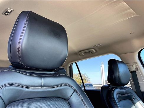 Used 2020 Lincoln Aviator Reserve w/ Elements Package Plus AWD/4WD image 22