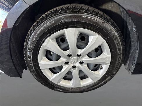 Used 2023 Toyota Corolla LE FWD image 22