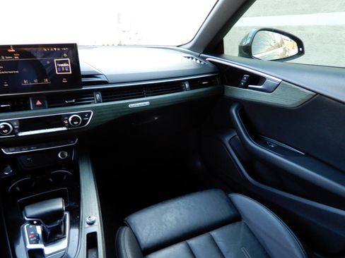 Used 2022 Audi A5 2.0T Premium image 17