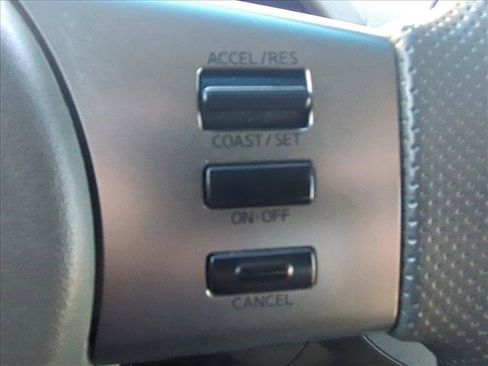 Used 2012 Nissan Frontier SV image 12