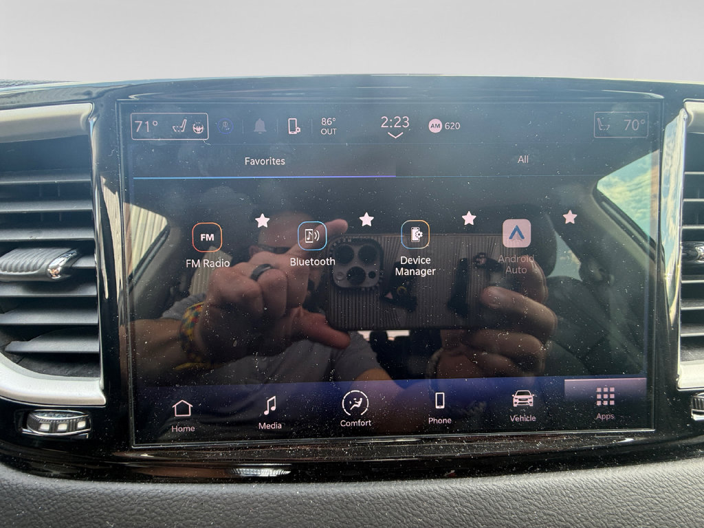 Used 2024 Chrysler Pacifica Touring-L FWD image 27
