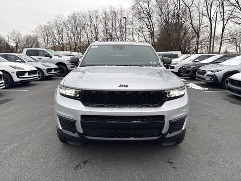 New 2025 Jeep Grand Cherokee L Limited image 2