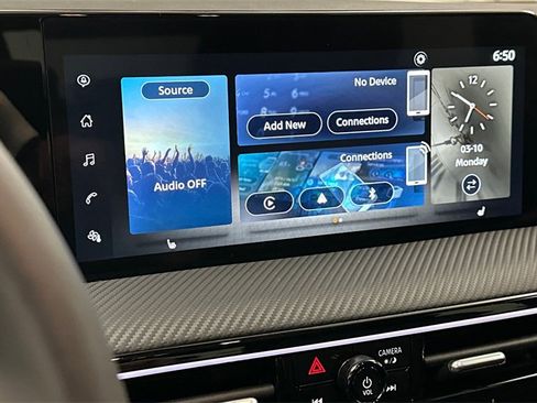 New 2025 Nissan Kicks SR w/ SR Premium Package image 11