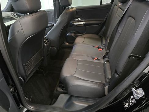 Certified 2025 Mercedes-Benz GLB 250 4MATIC image 18