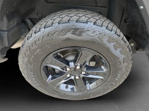 Used 2023 Jeep Wrangler Altitude image 35