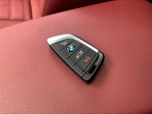 Used 2021 BMW X4 xDrive30i AWD/4WD image 32