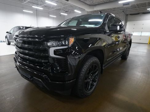 Used 2025 Chevrolet Silverado 1500 High Country w/ Midnight Edition AWD/4WD image 12