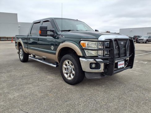 Used 2011 Ford F250 Lariat w/ Lariat Interior Pkg image 1