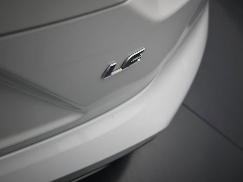 Used 2022 Toyota Corolla LE image 36