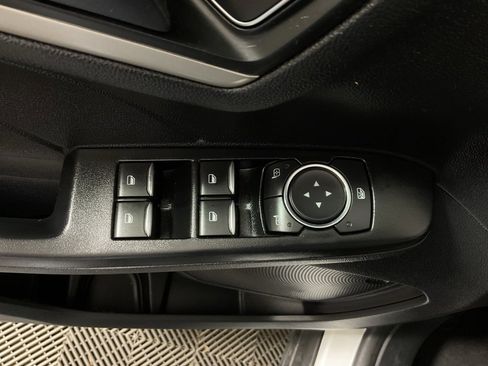 Used 2022 Ford Escape SE image 17