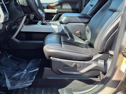 Used 2019 Ford F150 Lariat w/ Equipment Group 502A Luxury image 15