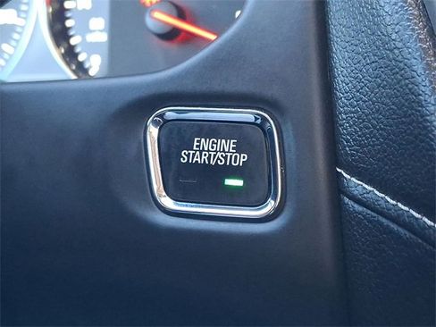 Certified 2019 GMC Acadia Denali w/ Technology Package image 17